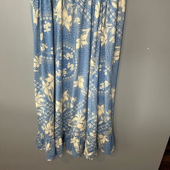 NWT Urban Outfitters Elenor Midi Dress Blue Cream Floral - Picture 7 of 12